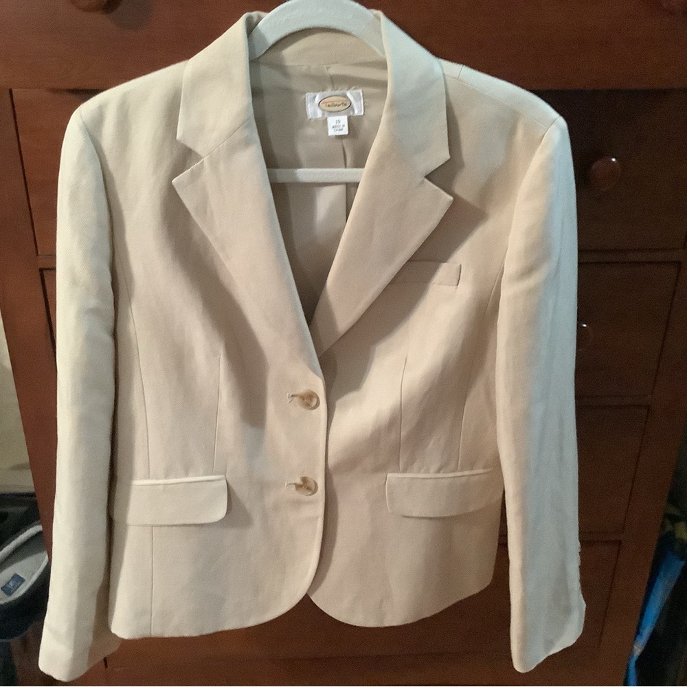 Classic Cream Women's Blazer
